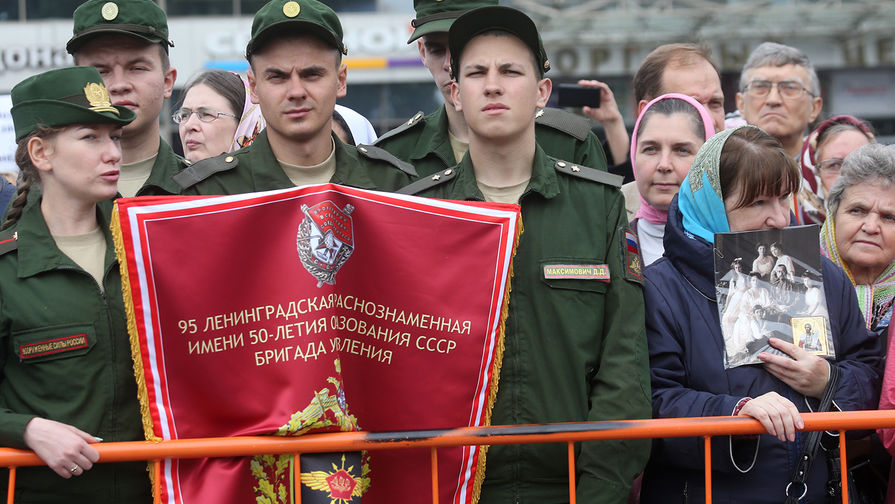 Крестный ход в&nbsp;честь дня перенесения мощей Александра Невского в&nbsp;Санкт-Петербурге, 12&nbsp;сентября 2017&nbsp;года
