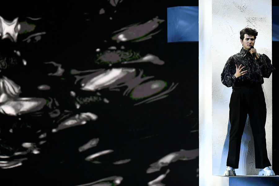 Gjon's Tears (Швейцария) с&nbsp;песней «Tout l'Univers»