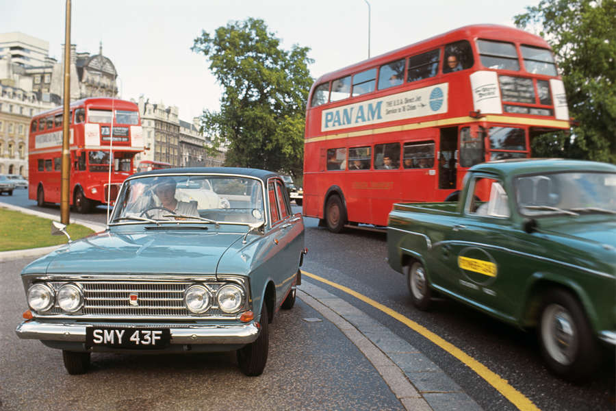 Автомобиль Москвич-408 на&nbsp;одной из&nbsp;улиц города Лондона, 1967&nbsp;год