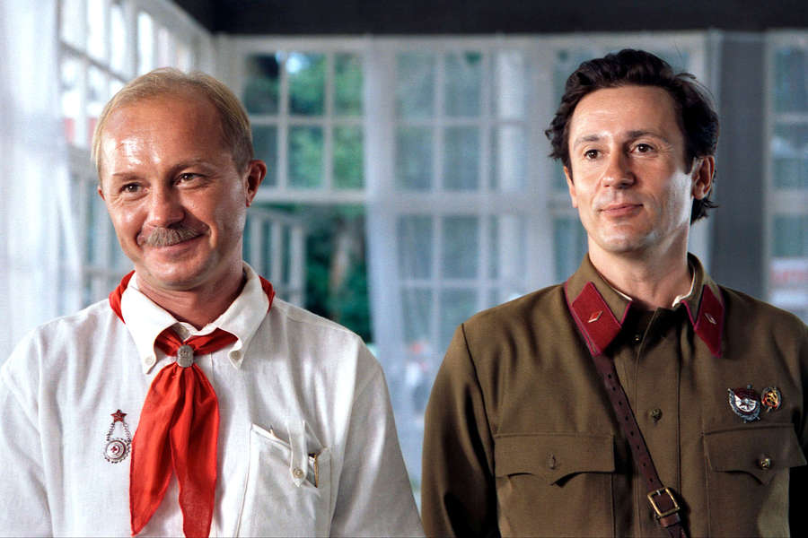 Актеры Андрей Панин и Олег Меньшиков на&nbsp;съемочной площадке фильма Никиты Михалкова &laquo;Утомленные солнцем-2&raquo;, 2010&nbsp;год
