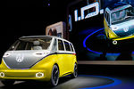 Volkswagen I.D. Buzz на моторшоу в Детройте, 9 января 2017 года