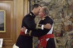 Хуан Карлос I и Фелипе VI перед началом церемонии