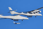 Самый большой в мире самолет-носитель Stratolaunch Model 351, 13 апреля 2019 года