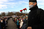 Во время церемонии прощания с погибшим в Минске Романом Бондаренко, 20 ноября 2020 года