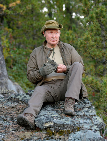 Владимир Путин во время прогулки в&nbsp;тайге, сентябрь 2021&nbsp;года