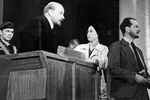 <b>На съемочной площадке фильма «Ленин в октябре»</b>
<br>В 1937 году Михаилу Ромму к юбилею Октябрьской революции было поручено сделать фильм о Ленине. Одним из успехов фильма считается исполнитель главной роли — актер театра Вахтангова Борис Щукин, который не сразу согласился на предложение сниматься. Но именно эта роль стала главной в его карьере. В первый год проката было выпущено 900 копий фильма, картину показали во Франции и США. «Мосфильм» после успеха этой ленты и последовавшей за ней комедии Григория Александрова «Волга, Волга» вырвался в лидеры советской киноиндустрии.