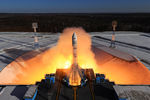 Запуск ракеты ракеты-носителя «Союз-2.1а» со спутниками на борту с космодрома «Восточный» в Амурской области, 1 февраля 2018 года