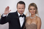 Аарон Пол и его супруга Лорен Парсекян во время церемонии вручения премии «Эмми» в Лос-Анджелесе, 2013 год