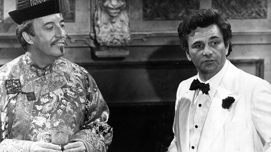 Питер Селлерс и Питер Фальк в фильме «Ужин с убийством» (1976)