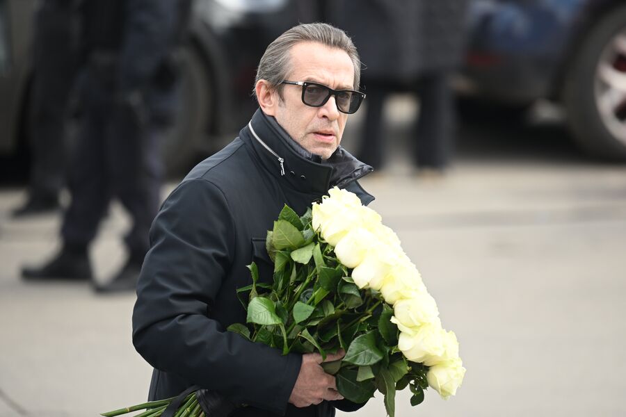 Художественный руководитель Московского театра О. Табакова Владимир Машков на&nbsp;церемонии прощания с&nbsp;модельером Валентином Юдашкиным в&nbsp;похоронном доме &laquo;Троекурово&raquo;, 6&nbsp;мая 2023&nbsp;года