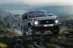 <b>Lada Niva</b>
<br><br>
Классическая трехдверная Lada Niva Legend с мотором 1.6 мощностью 83 л.с., механической коробкой и полным приводом стоит от 829 до 984 тыс. рублей. Niva Travel с теми же агрегатами стоит от 1,1 млн рублей.
