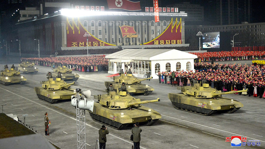 Во время военного парада по&nbsp;случаю VIII съезда Трудовой партии Северной Кореи, Пхеньян, 15&nbsp;января 2021&nbsp;года