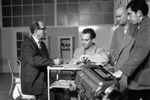<b>На съемках фильма «Девять дней одного года»</b>
<br>В начале 1960-х годов Михаил Ромм снял один из главных фильмов периода оттепели «Девять дней одного года». Картина рассказывает не о рабочем классе, а о представителях науки — физиках-ядерщиках. По сюжету один из них — герой Алексея Баталова — получает опасную для жизни дозу радиации, но тем не менее продолжает работу. В ленте появилась плеяда молодых, впоследствии ставших звездами актеров: Алексей Баталов, Иннокентий Смоктуновский, Татьяна Лаврова, Евгений Евстигнеев. 
