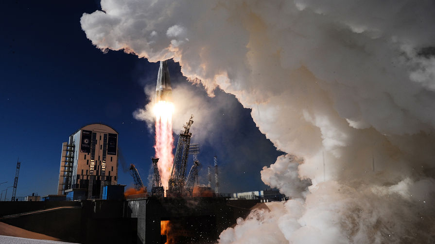 Запуск ракеты ракеты-носителя «Союз-2.1а» со спутниками на борту с космодрома «Восточный» в Амурской области, 1 февраля 2018 года