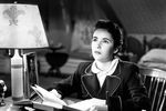 Элизабет Тейлор в фильме «Синтия» (1947)