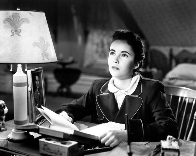 Элизабет Тейлор в&nbsp;фильме «Синтия» (1947)