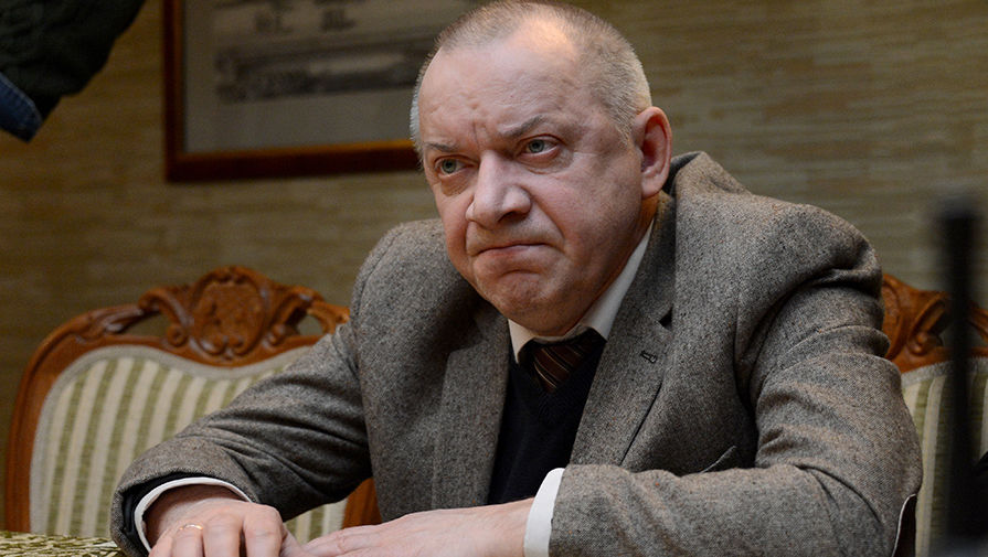 Сергей Арцибашев во время съемок сцены фильма Юрия Быкова &laquo;Дурак&raquo;. 2014&nbsp;год