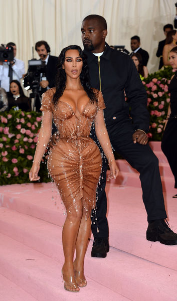 Ким Кардашьян и Канье Уэст на&nbsp;красной дорожке Met Gala, 2019&nbsp;год