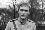Борис Щербаков в фильме «Берег» по роману Юрия Бондарева производства киностудии «Мосфильм», 1983 год