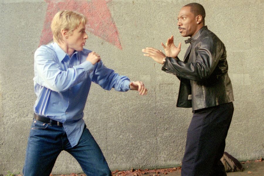 Оуэн Уилсон и Эдди Мерфи в&nbsp;кадре из&nbsp;фильма &laquo;Обмануть всех&raquo; (2002)