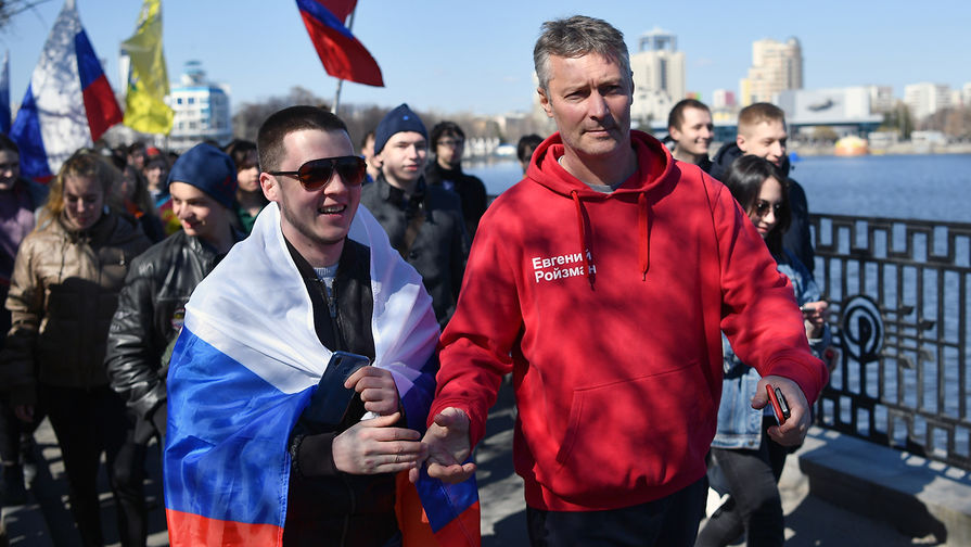 Мэр Екатеринбурга Евгений Ройзман во время несогласованной протестной акции оппозиции, 5 мая 2018 года