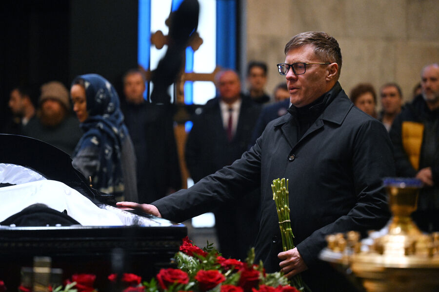 Вице-президент Российского футбольного союза Сергей Анохин на&nbsp;церемонии прощания со спортивным комментатором Василием Уткиным в&nbsp;Москве, 23&nbsp;марта 2024&nbsp;года
