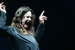 Вокалист британской рок-группы Black Sabbath Оззи Осборн во время концерта в спорткомплексе «Олимпийский» в Москве, 2016 год 