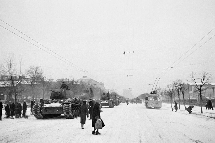 После военного парада 7&nbsp;ноября 1941&nbsp;года