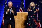 Джо Байден и его жена Джилл после объявления результатов выборов, 7 ноября 2020 года