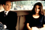 <b>“Скандал” (1989)</b>
<br><br>
Фильм основан на реальных событиях, развернувшихся в начале 60-х. Военный министр Великобритании Джон Профьюмо (Иэн Маккеллен) вынужден уйти в отставку из-за своей связи с девушкой по вызову Кристин Килер (Джоан Уолли-Килмер), которая параллельно была в интимных отношениях с военно-морским атташе СССР в Лондоне.
