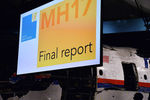 Представление доклада об обстоятельствах крушения лайнера Boeing 777 Malaysia Airlines (рейс MH17) на Украине 17 июля 2014 года на военной базе Гилзе-Рейен в Нидерландах, 2015 год