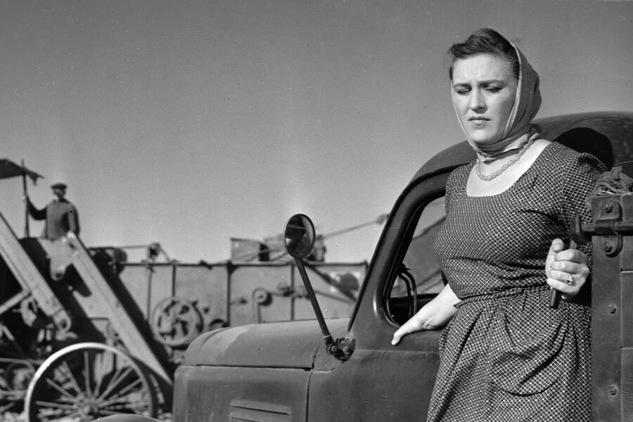 Актриса Нонна Мордюкова в&nbsp;фильме &laquo;Отчий дом&raquo;, 1959&nbsp;год