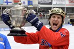 Павел Булатов с чемпионским кубком