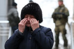 Родственники шахтеров на территории шахты им. Засядько