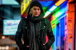<b>Кадр из фильма «На пределе» (2017)</b>
<br><br>
Немецкая драма «На пределе» рассказывает о молодой девушке, в результате теракта теряющей мужа и ребенка. Она не может смириться с утратой, поэтому начинает мстить людям, виновным в смерти ее близких. «На пределе» принес Крюгер приз Каннского кинофестиваля.