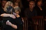 Крестница народной артистки СССР Веры Васильевой Дарья Милославская на церемонии прощания в Московском академическом Театре сатиры, 12 августа 2023 года