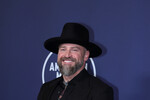 Американский певец Зак Браун перед началом церемонии вручения премии American Music Awards 2025 в Лас-Вегасе, США, 26 мая 2025 года