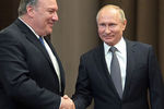 Президент России Владимир Путин и госсекретарь США Майк Помпео во время встречи в Сочи, 14 мая 2019 года