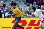 Андрей Гарбузов пытается остановить Радике Само