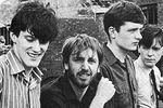 Группа Joy Division в 1979 году. Слева направо: Стивен Моррис, Питер Хук, Иэн Кёртис, Бернард Самнер