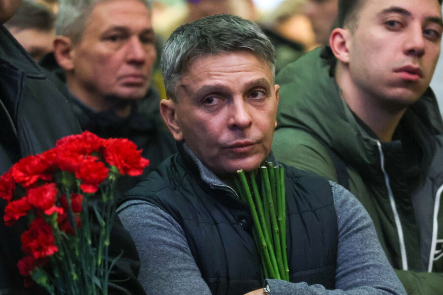 Актер Леонид Барац на&nbsp;церемонии прощания со спортивным комментатором Василием Уткиным в&nbsp;Москве, 23&nbsp;марта 2024&nbsp;года
