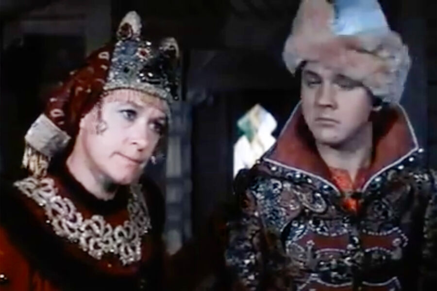 <b>«После дождичка, в&nbsp;четверг&hellip;», Михаил Юзовский (1985) </b>
<br><br>
В&nbsp;киносказке по&nbsp;мотивам либретто Александра Островского для&nbsp;ненаписанной оперы, переработанной Юлием Кимом, Талызина воплотила роль ключницы Варвары. Вместе с&nbsp;родным сыном Иваном (Геннадий Фролов) ей приходится воспитывать подкидыша (Алексей Войтюк) и Ивана-царевича (Владислав Толдыков) &mdash; сына царя Авдея (Олег Анофриев). При&nbsp;этом Варвара решает схитрить и кладет в&nbsp;царскую люльку своего Ивана, а двух других отдает разбойникам.