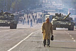 Танки на Ново-Арбатском мосту в Москве, 4 октября 1993 года