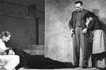 Государственный академический театр им. Е. Вахтангова. Сцена из пьесы греческого драматурга Георгоса Севастикоглу «Ангела».
Ангела - Валерия Разинкова. Ламброс - Василий Лановой. Меньос - Владимир Этуш.
Фанни - Екатерина Райкина, 1958 год