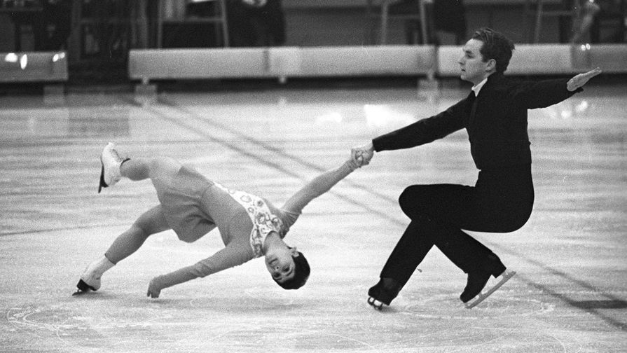 Чемпионы в&nbsp;парном катании Ирина Роднина и Алексей Уланов на&nbsp;Чемпионате Европы по&nbsp;фигурному катанию в&nbsp;Ленинграде, 1970 год