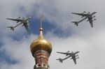 Самолеты Ту-95мс во время репетиции воздушной части военного парада в Москве в ознаменование 70-летия Победы в Великой Отечественной войне 1941–1945 годов