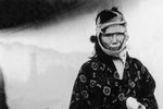 Мать и ребенок, выжившие после бомбардировки Нагасаки 9 августа 1945 года