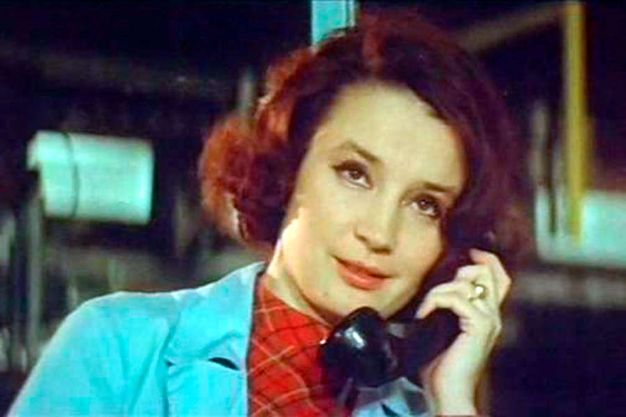 Кадр из&nbsp;фильма &laquo;Потому что люблю&raquo; (1974)