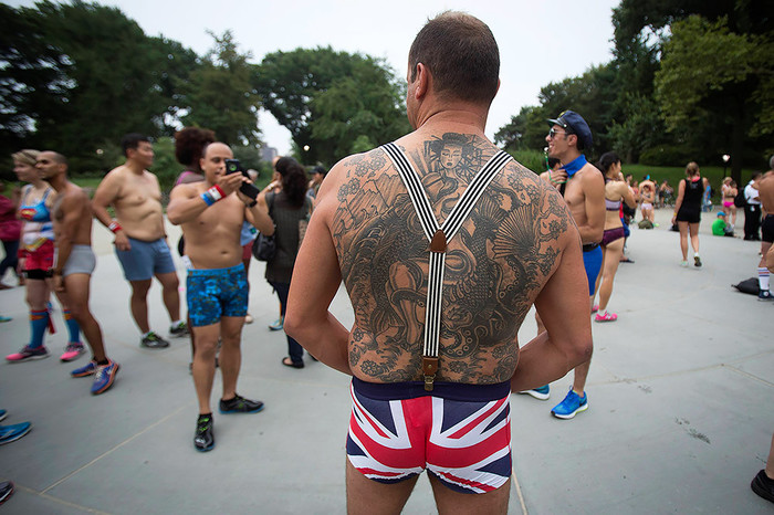Участники Underwear Run