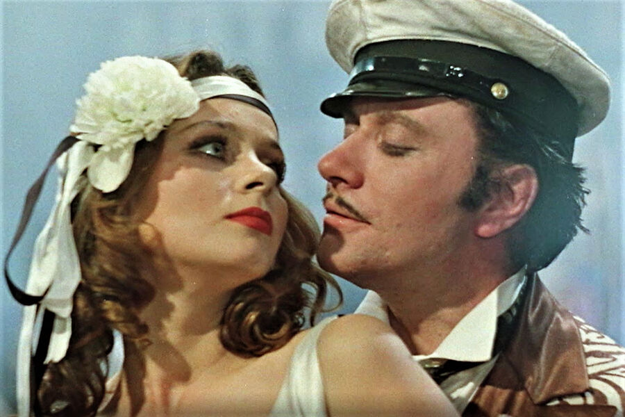 Андрей Миронов и Любовь Полищук в&nbsp;кадре из&nbsp;мини-сериала «12 стульев», 1976&nbsp;год

